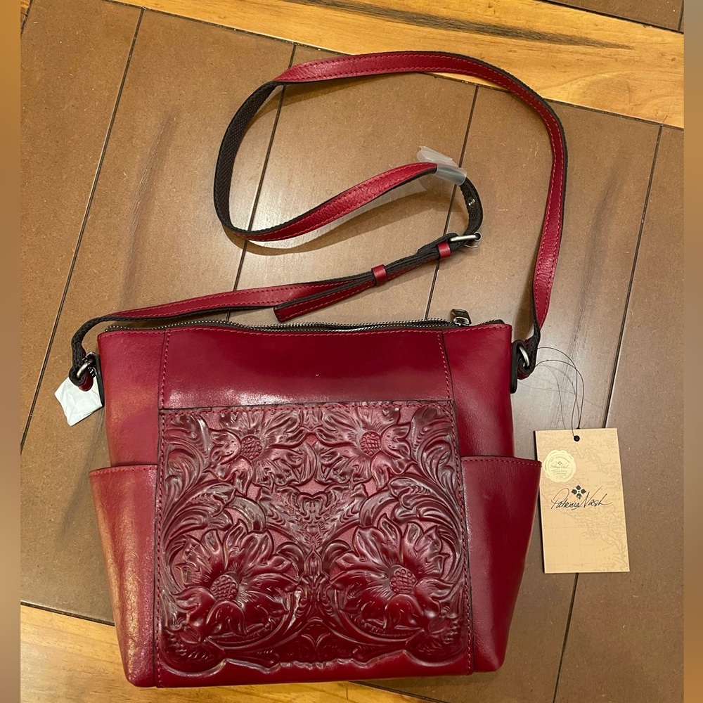 Gorgeous NWT Patricia Nash Red leather bag